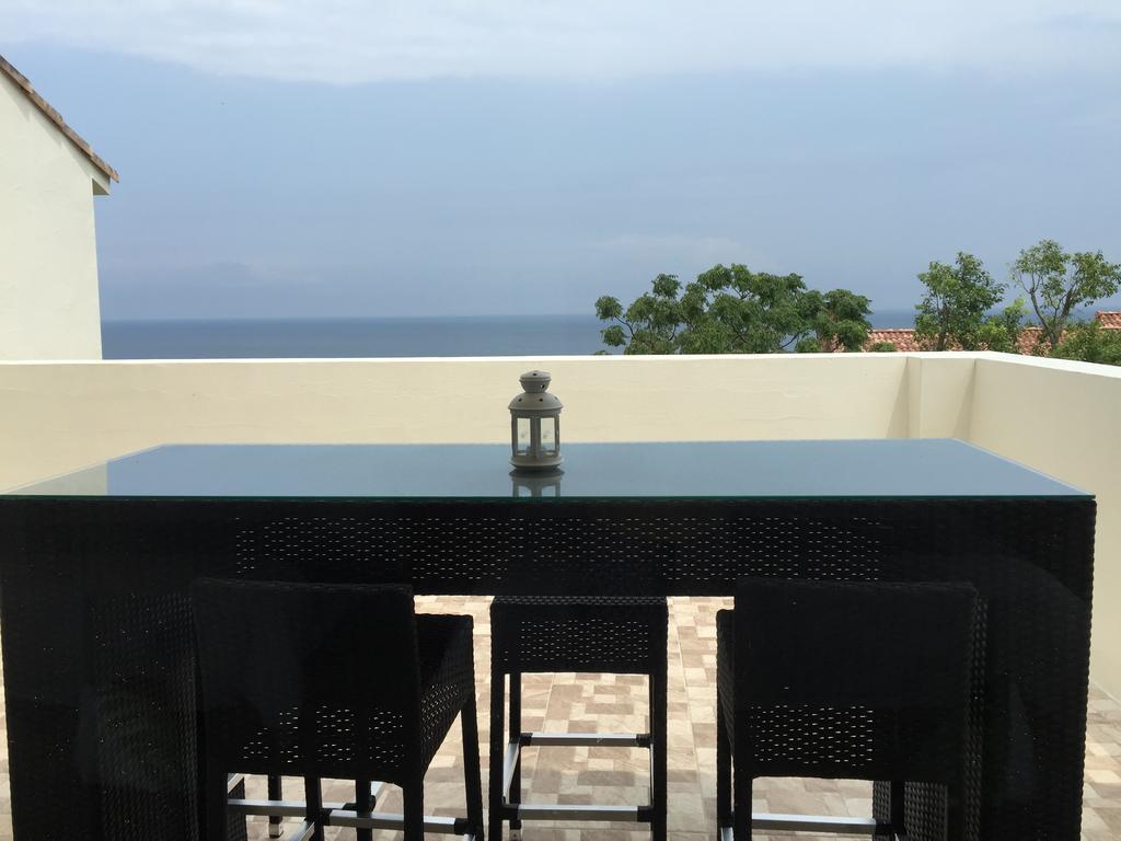 Coastline Azure B&B Donghe Exterior photo