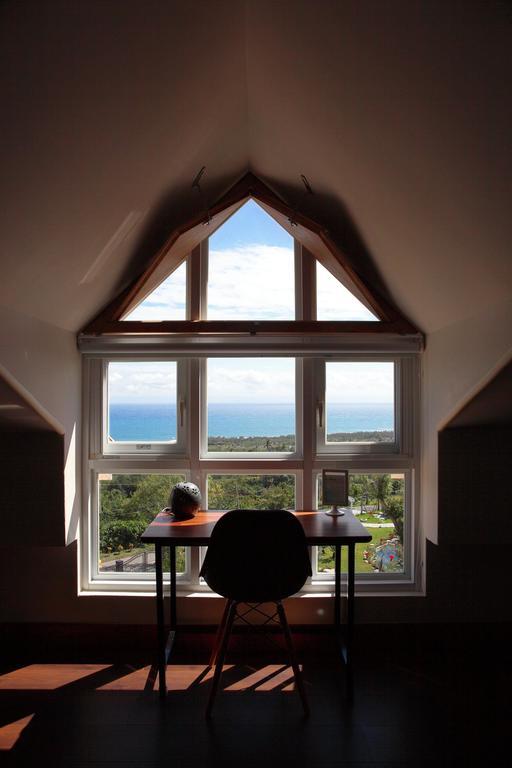 Coastline Azure B&B Donghe Exterior photo